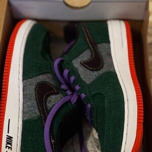 Nike Airforce 1 Kids Sneakers in Green and Purple